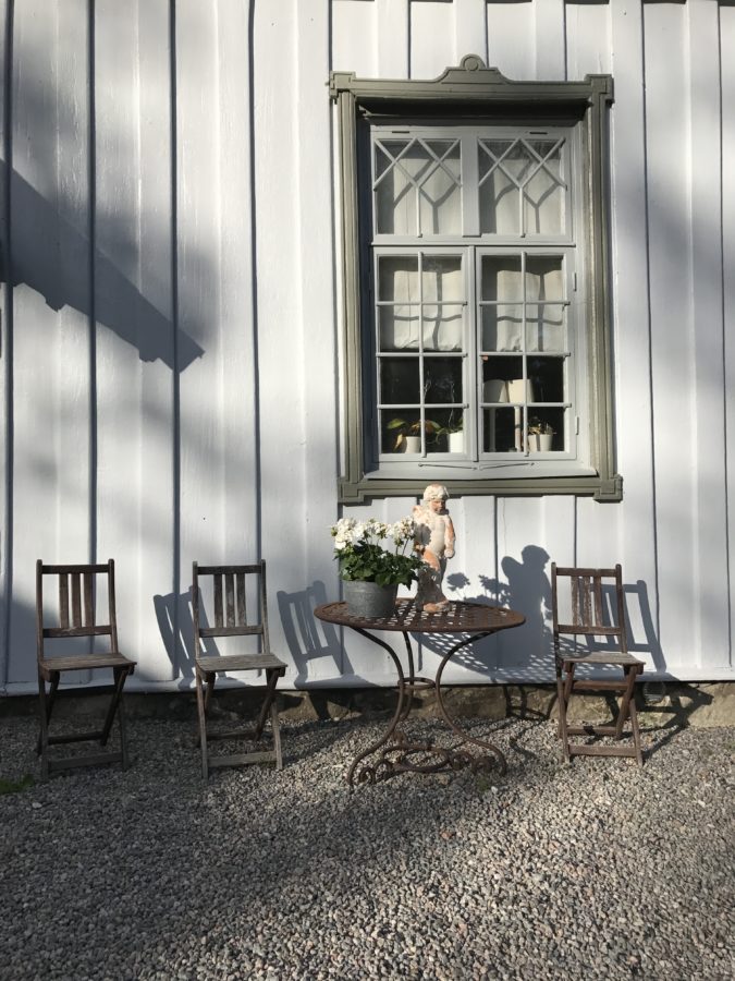 Auf der Westseite des Hauses kann man den Sonnenuntergang genießen.